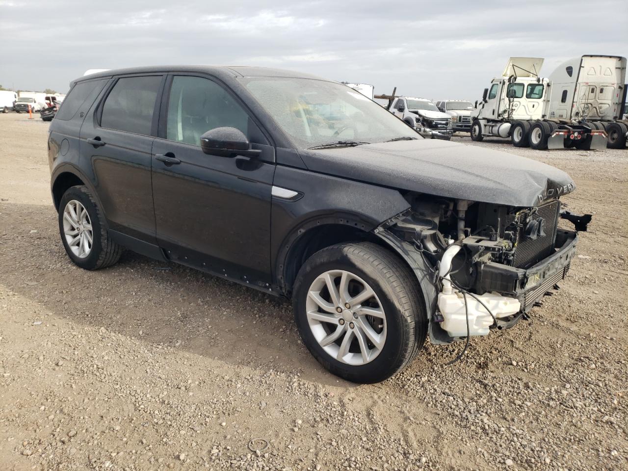 2017 Land Rover Discovery - Image 4
