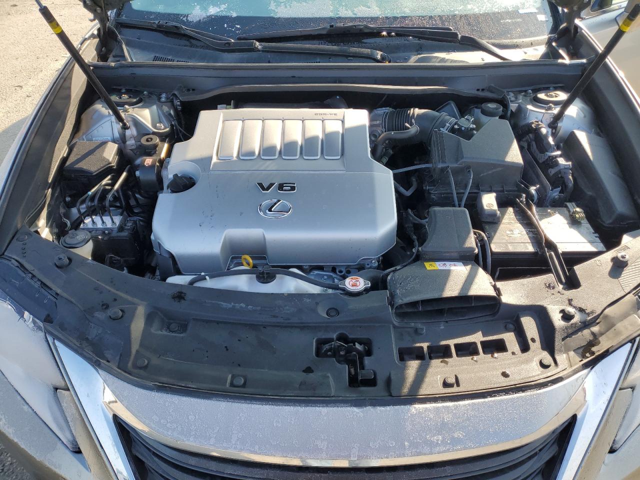 2018 Lexus ES - Image 12