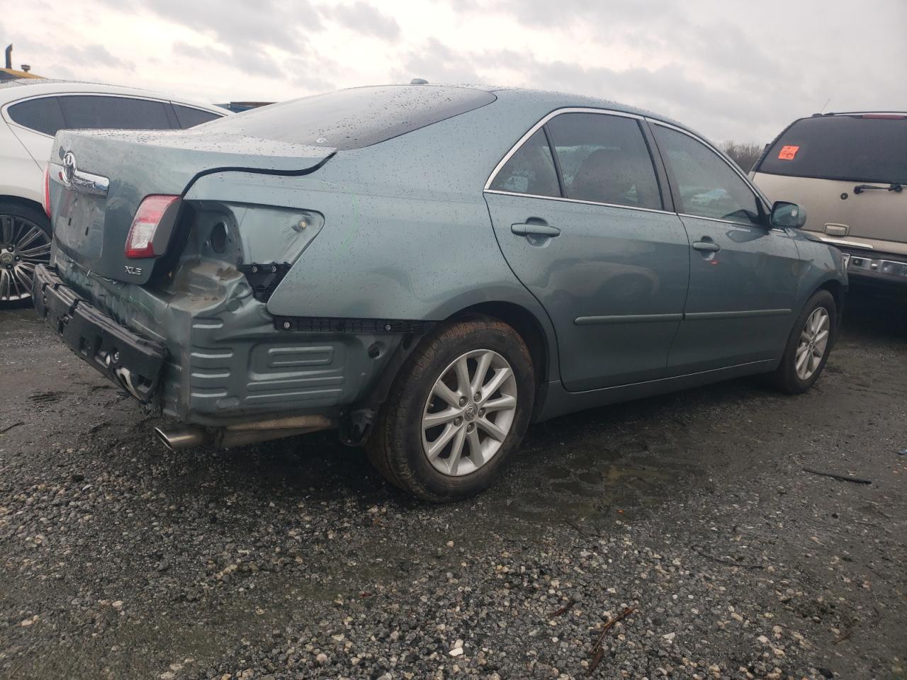 2010 Toyota Camry - Image 3