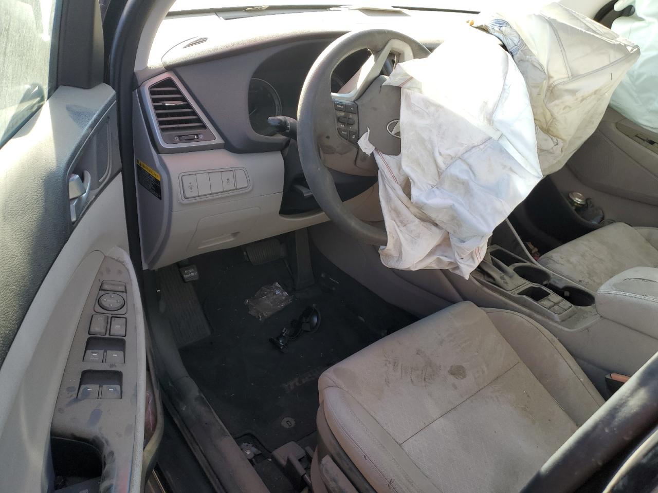 2017 Hyundai Tucson - Image 8