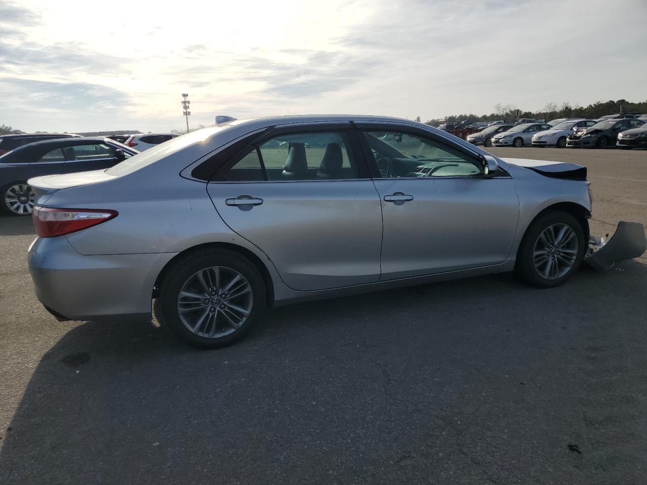 VIN 4T1BF1FK9HU280796 2017 TOYOTA CAMRY no.3