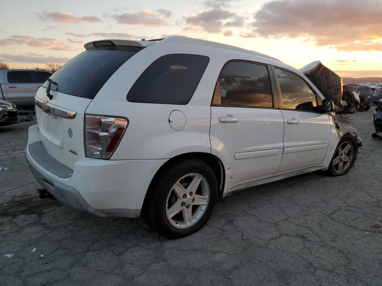 2005 Chevrolet Equinox - Image 3