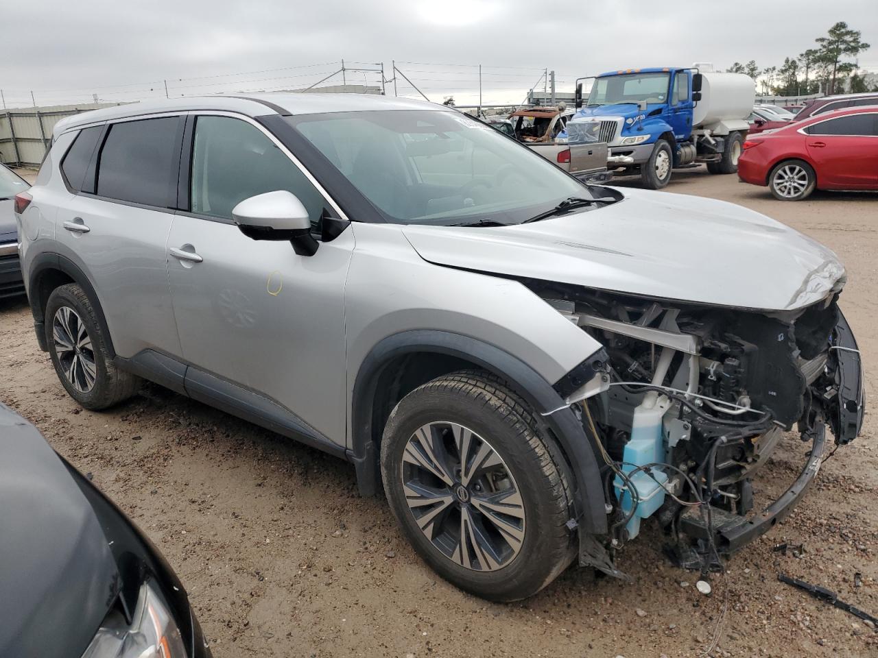 VIN 5N1AT3BA3MC711887 2021 NISSAN ROGUE no.4