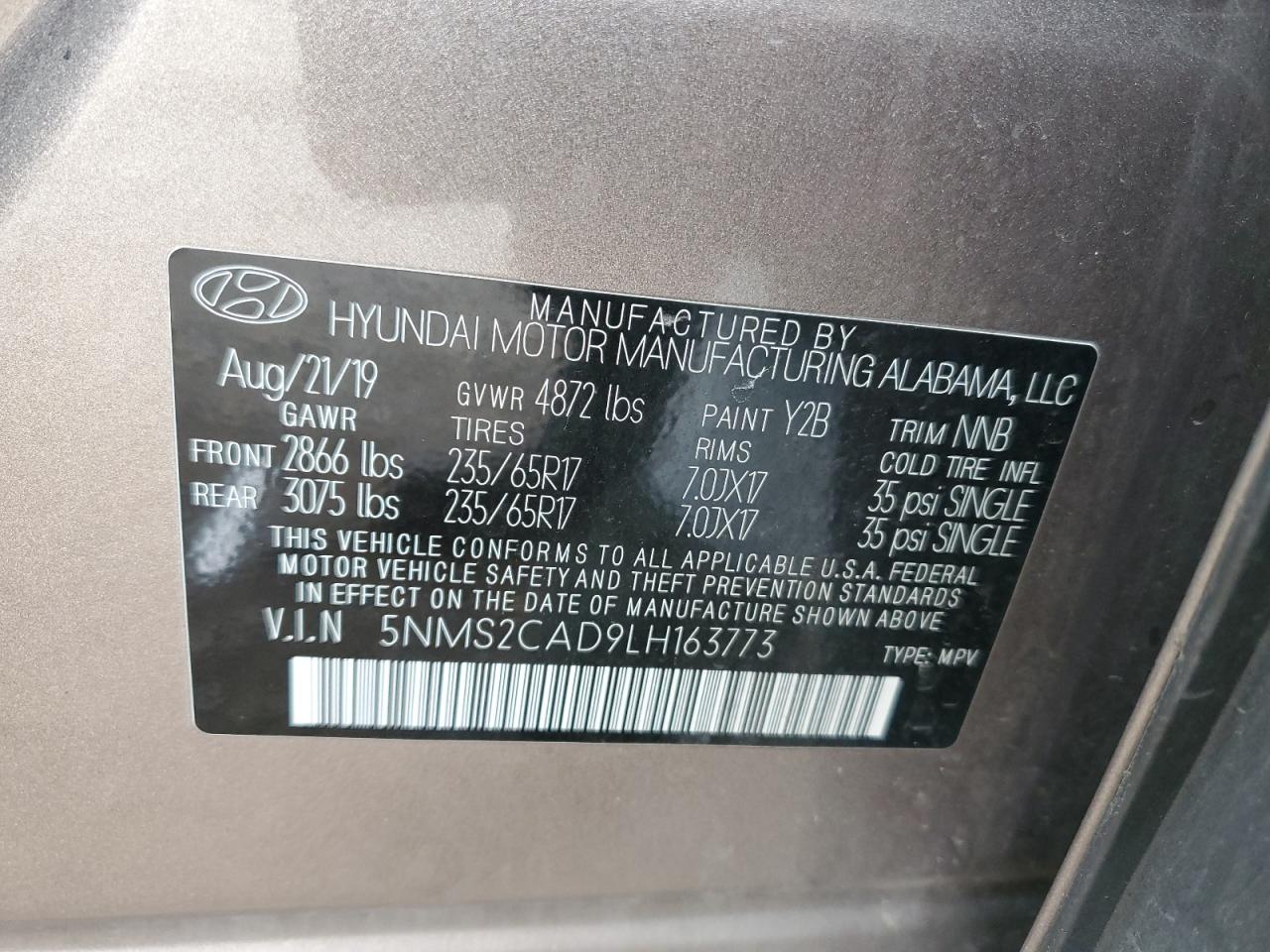 2020 Hyundai Santa Fe - Image 12