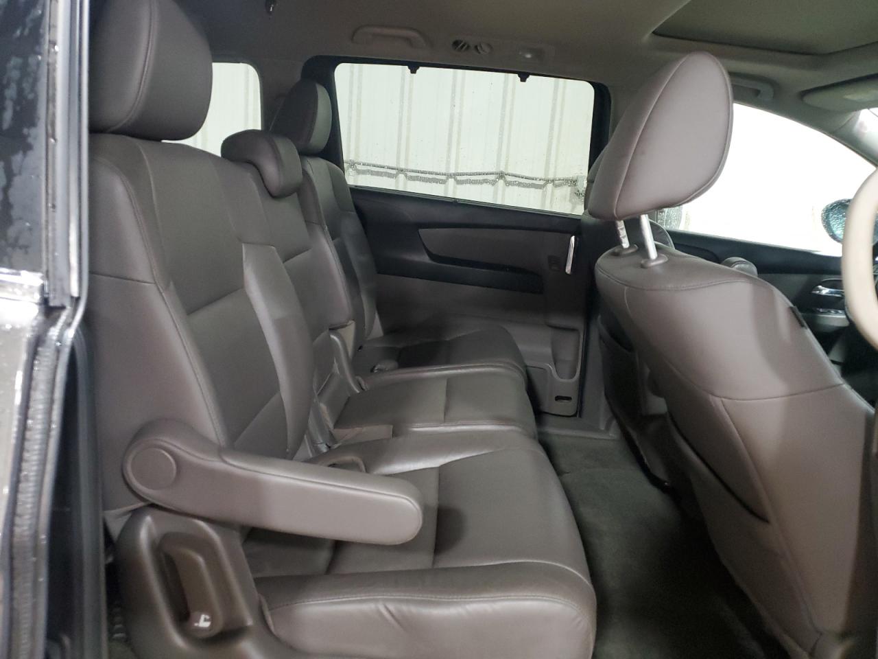 2016 Honda Odyssey - Image 11