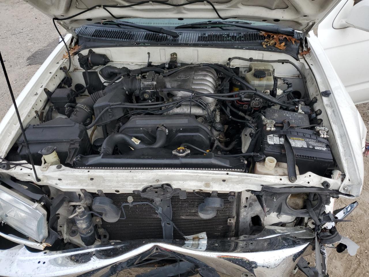 2002 Toyota 4Runner - Image 12