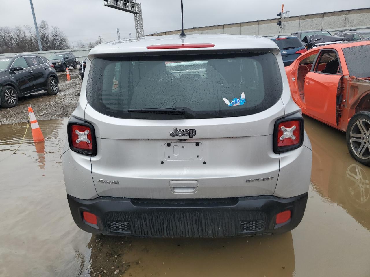 VIN ZACCJBAB7JPJ56860 2018 JEEP RENEGADE no.6