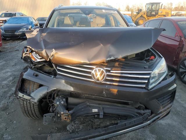  VOLKSWAGEN TOUAREG 2016 Угольный