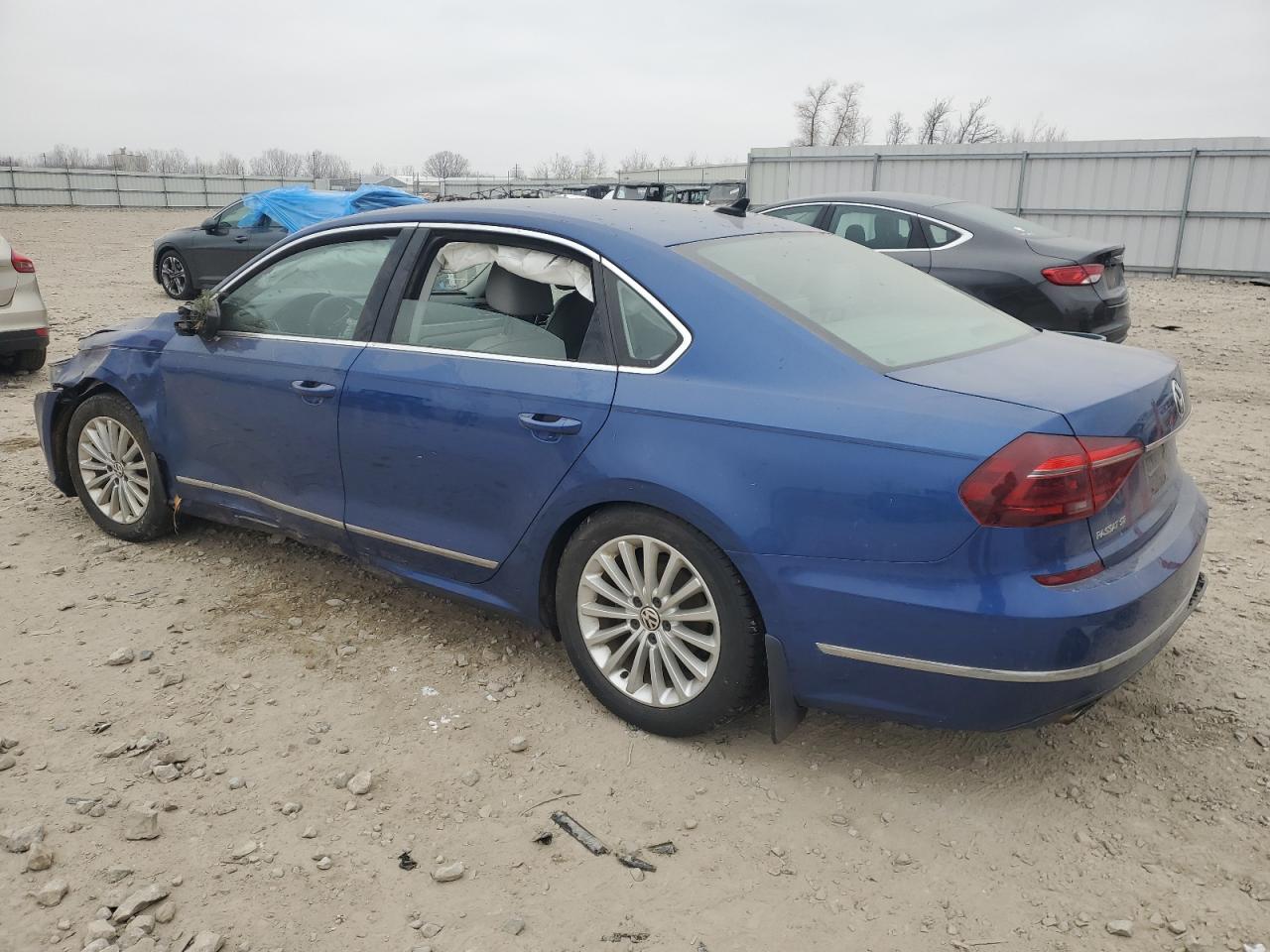 VIN 1VWBT7A39HC014617 2017 VOLKSWAGEN PASSAT no.2