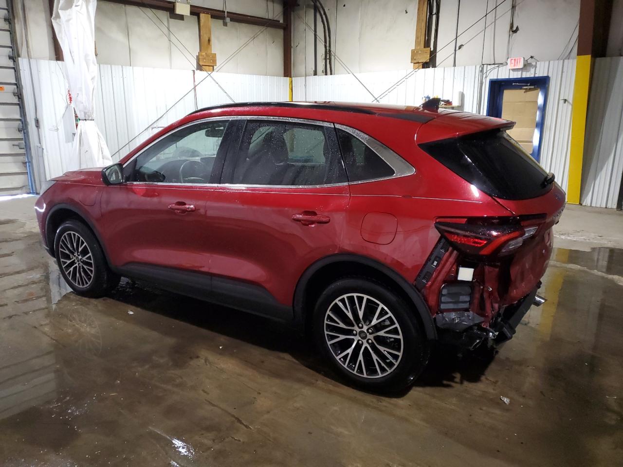 2023 Ford Escape - Image 2