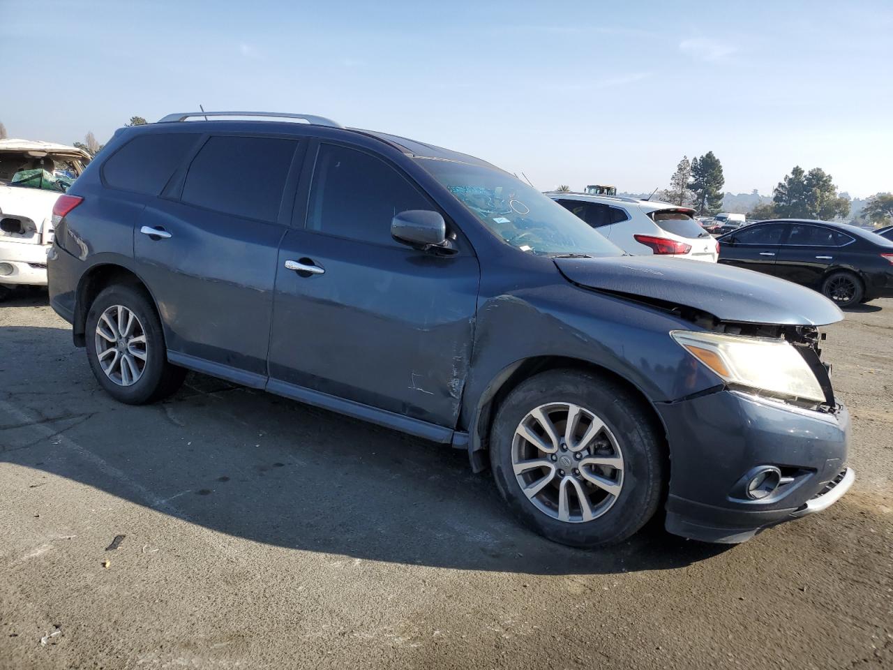 VIN 5N1AR2MN7FC701388 2015 NISSAN PATHFINDER no.4