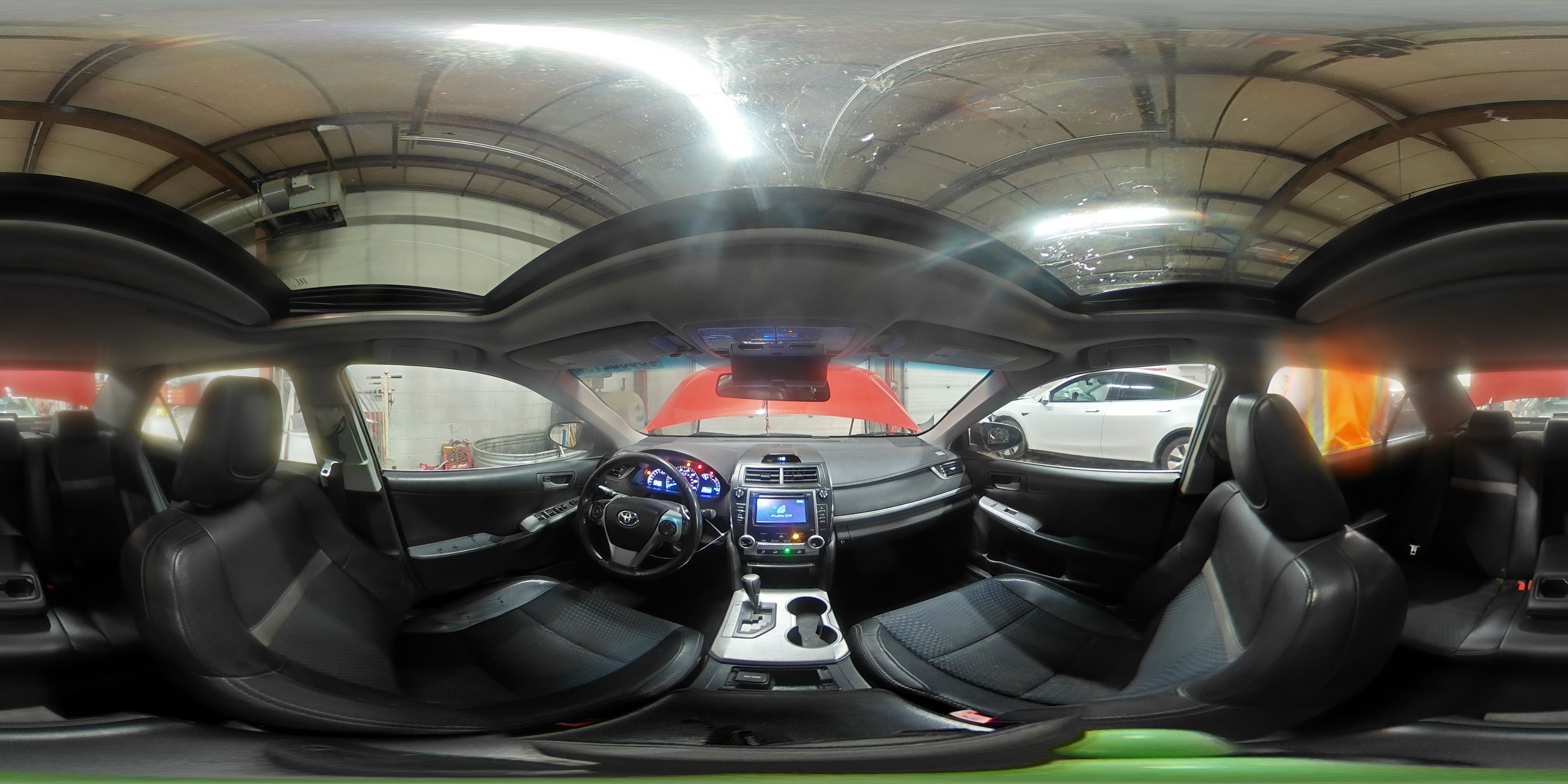 2012 Toyota Camry - Image 15