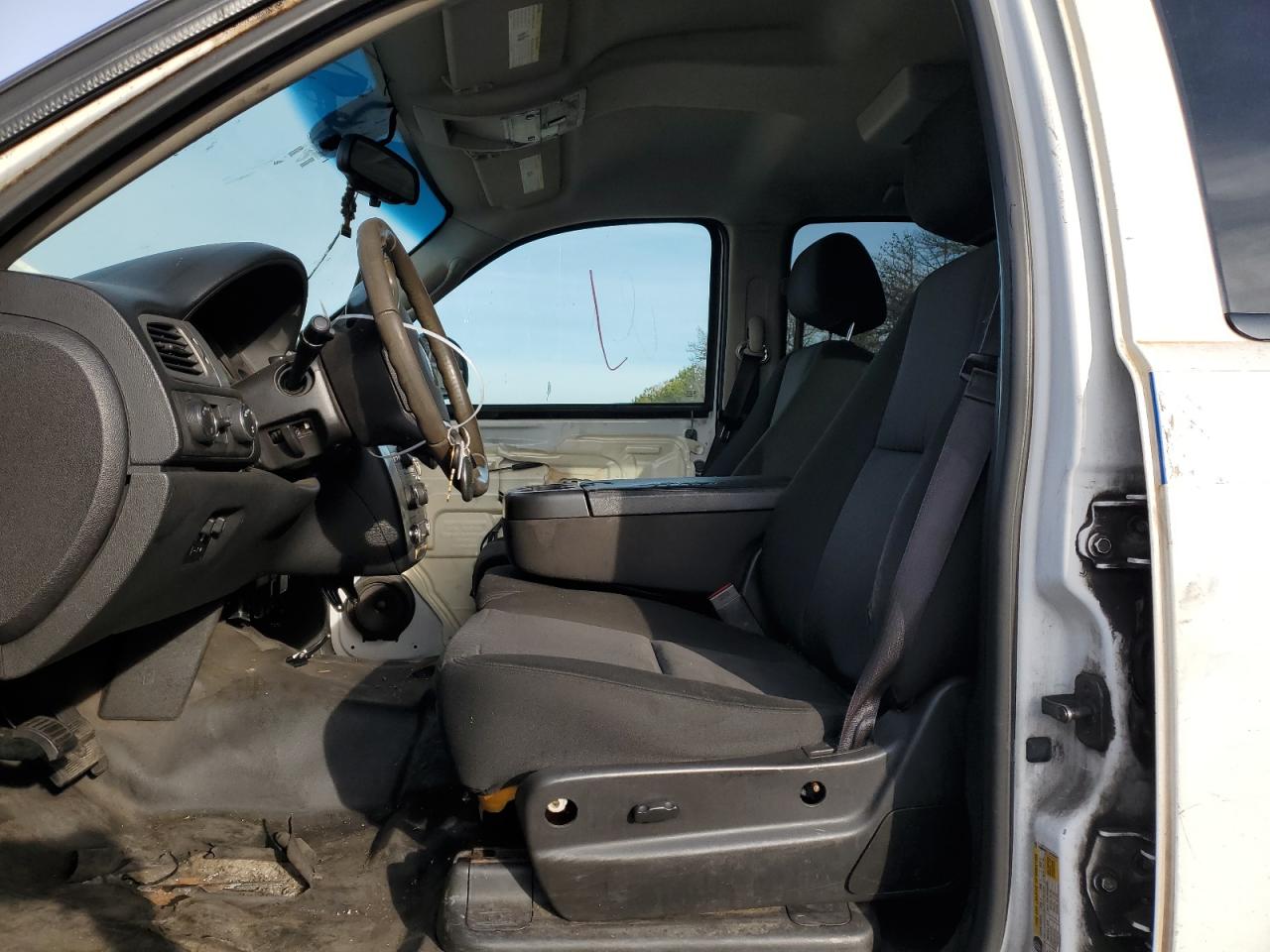 2013 Chevrolet Suburban - Image 7