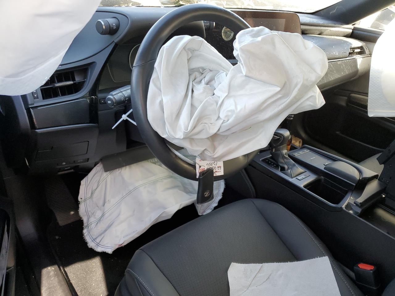 2022 Lexus ES - Image 8