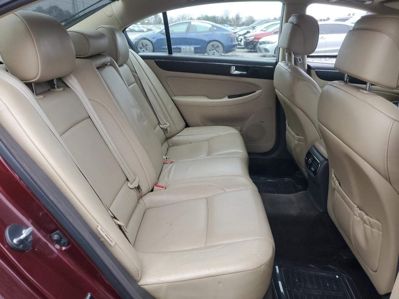 2009 Hyundai Genesis - Image 10