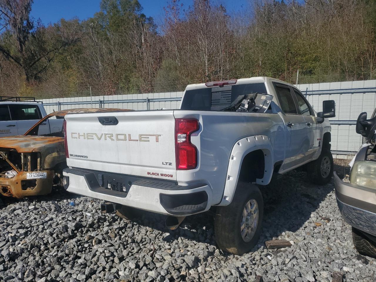 2021 Chevrolet Silverado - Image 4