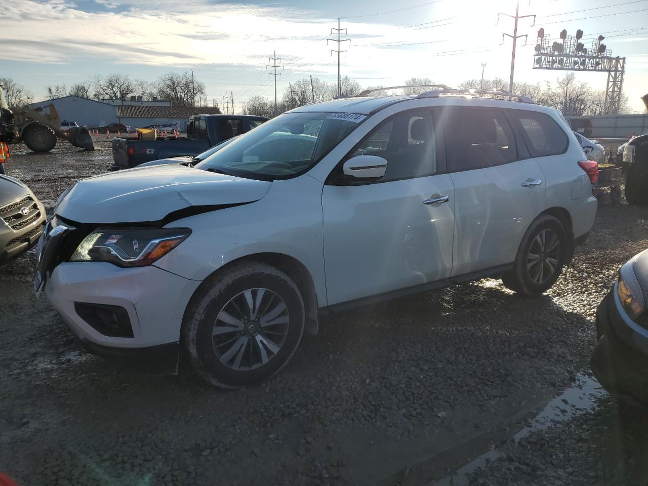 2017 Nissan Pathfinder - Image 1