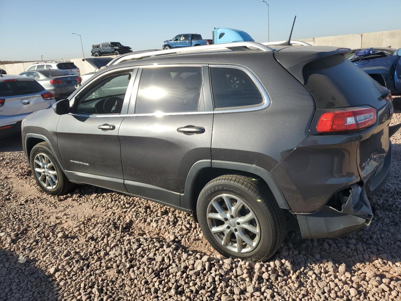 2016 Jeep Grand Cherokee - Image 2