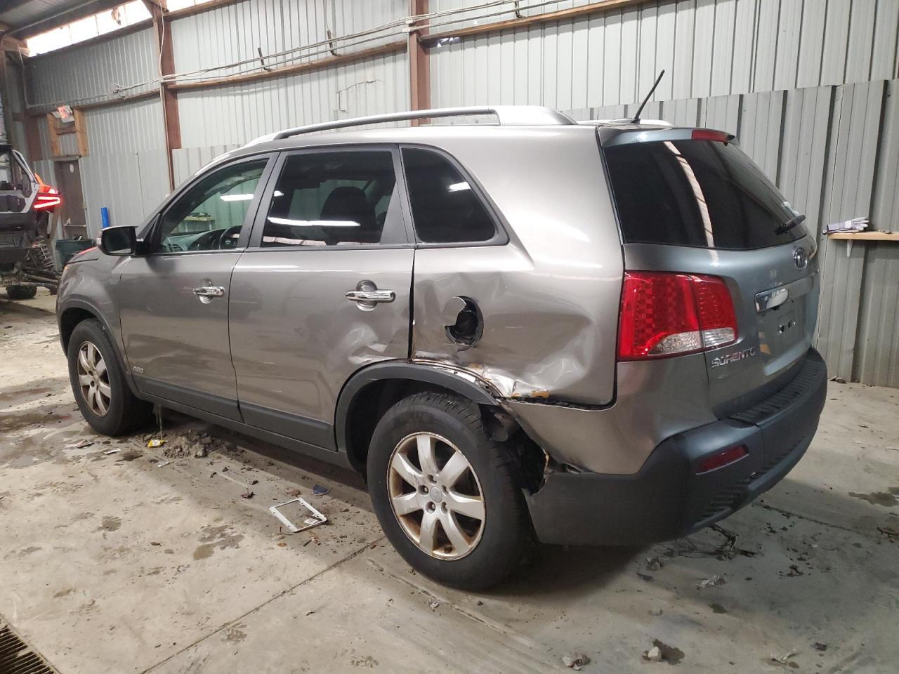 VIN 5XYKTCA63DG416712 2013 KIA SORENTO no.2