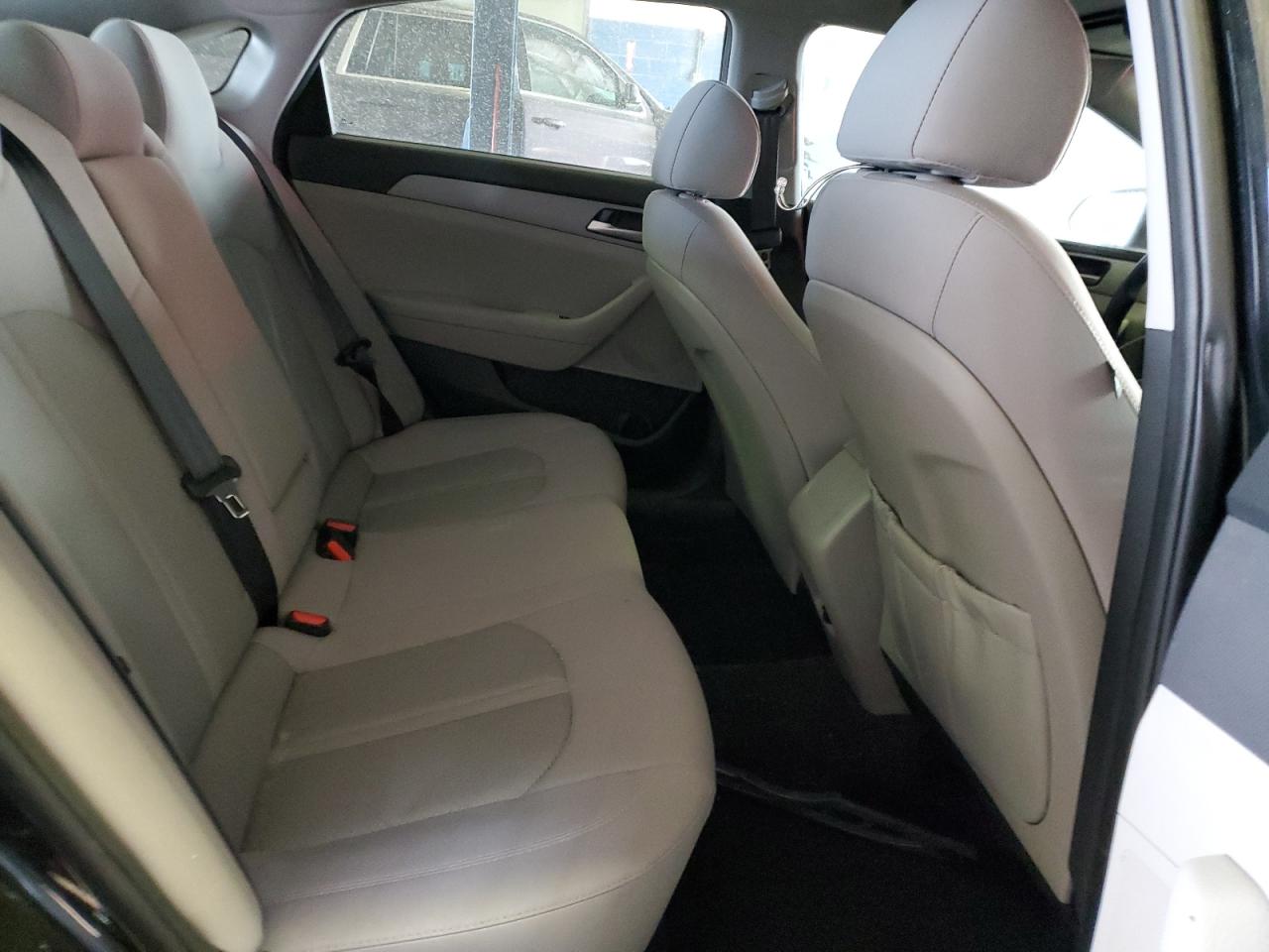 2018 Hyundai Sonata - Image 10
