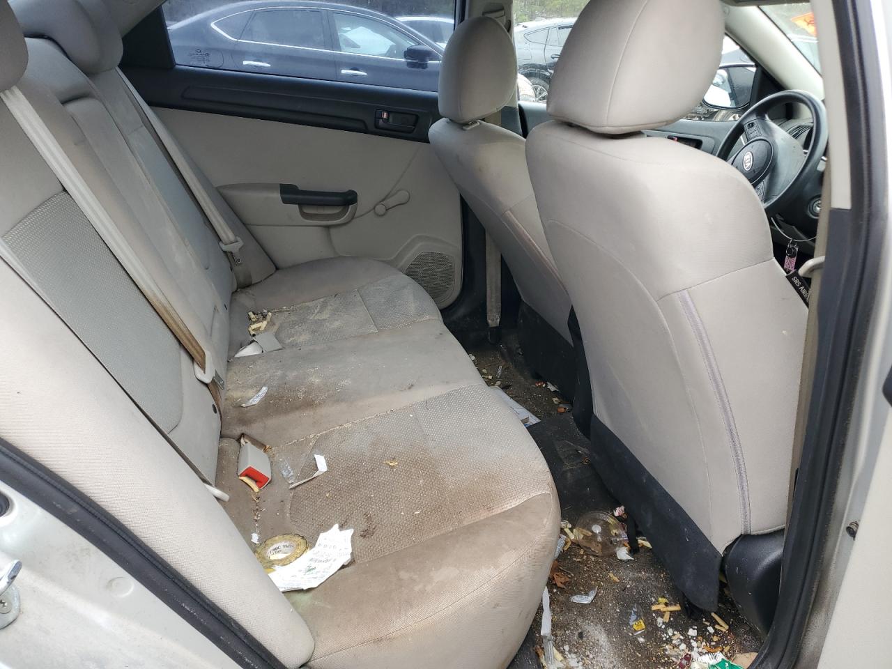 2010 Kia Forte - Image 10