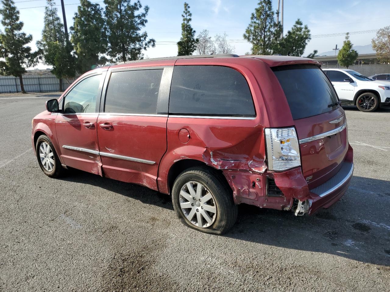 VIN 2C4RC1BG7FR706783 2015 CHRYSLER MINIVAN no.2