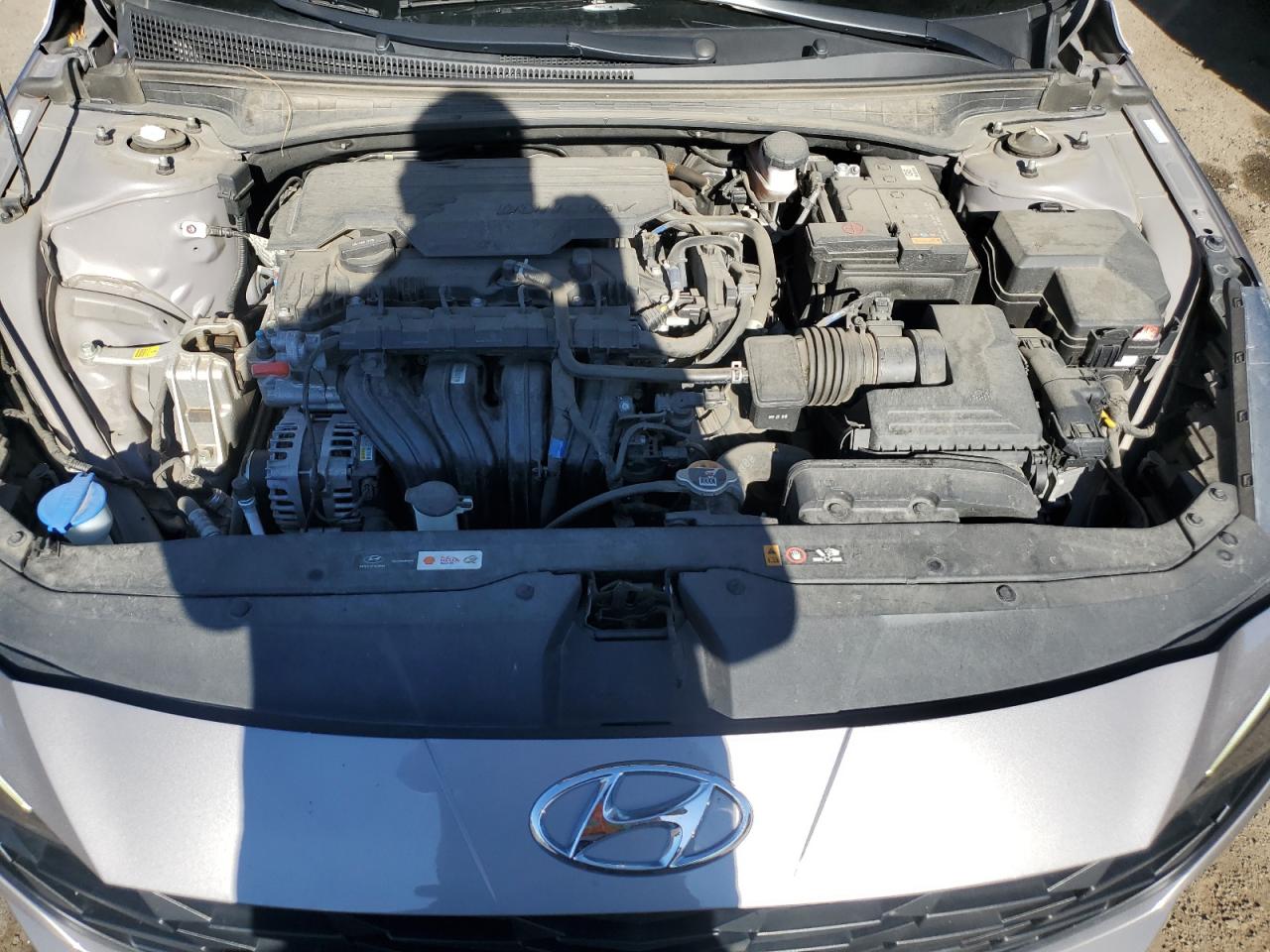 2023 Hyundai Elantra - Image 11