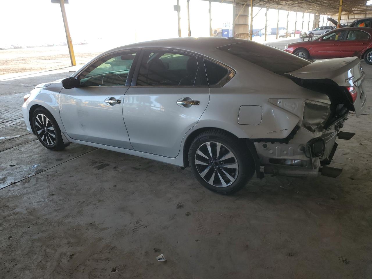 2017 Nissan Altima - Image 2
