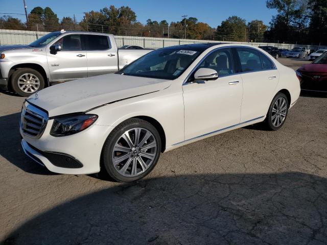  MERCEDES-BENZ E-CLASS 2019 Biały