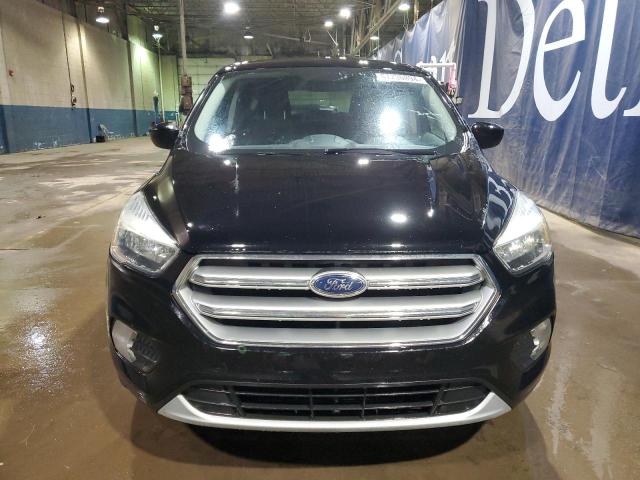 Паркетники FORD ESCAPE 2017 Чорний