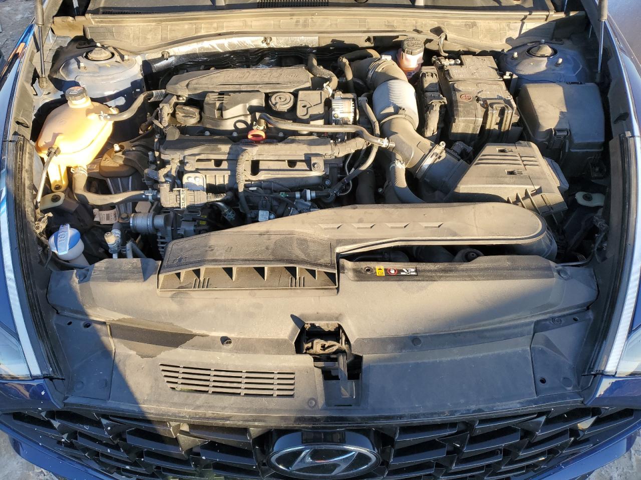 2022 Hyundai Sonata - Image 11
