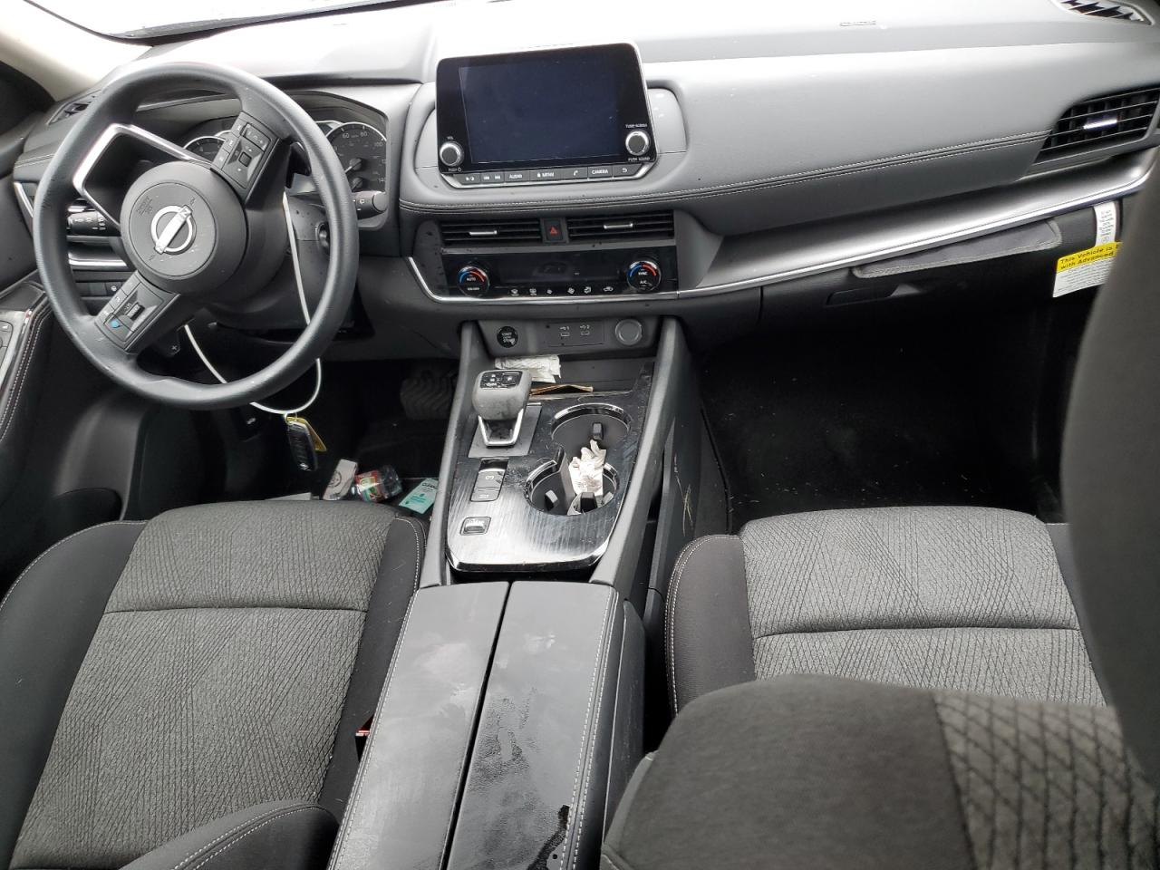 2024 Nissan Rogue - Image 8