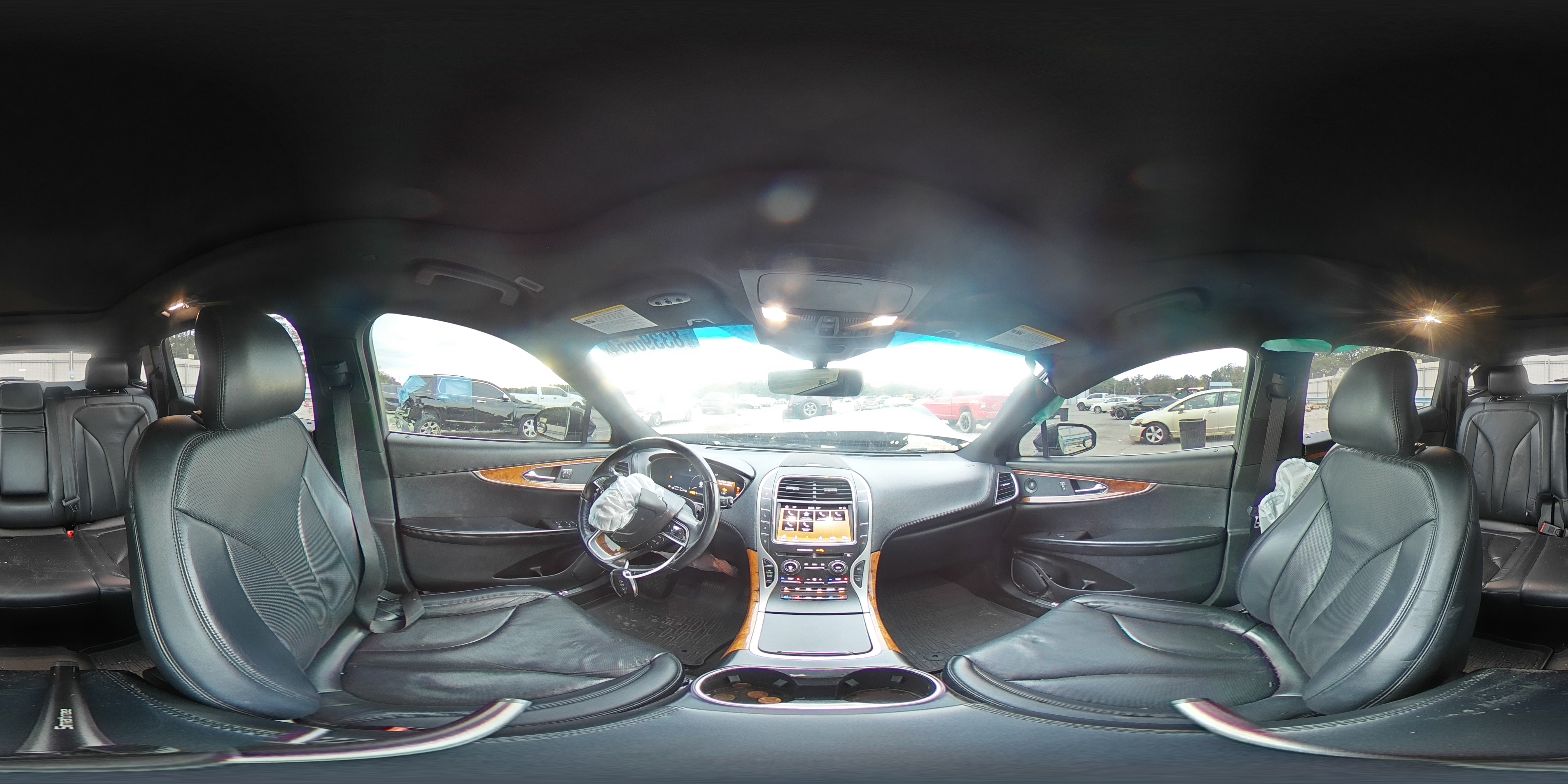 2019 Lincoln Nautilus - Image 13