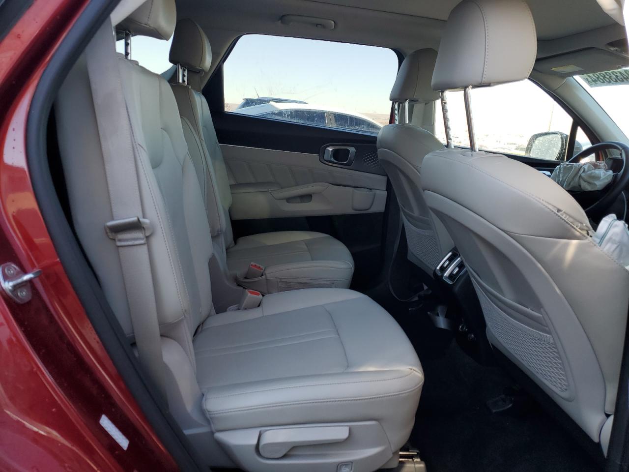 2021 Kia Sorento - Image 11