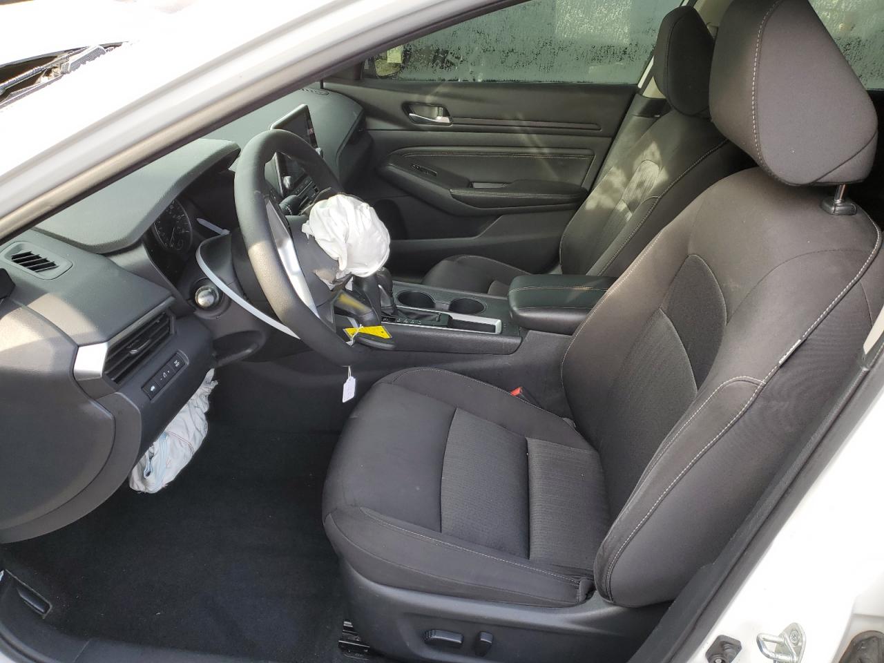2020 Nissan Altima - Image 7