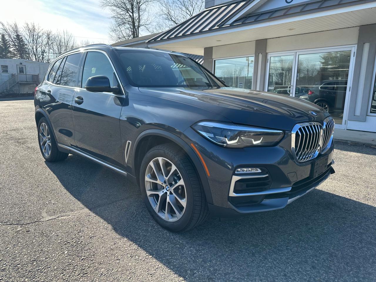 VIN 5UXCR6C55KLL38779 2019 BMW X5 no.1