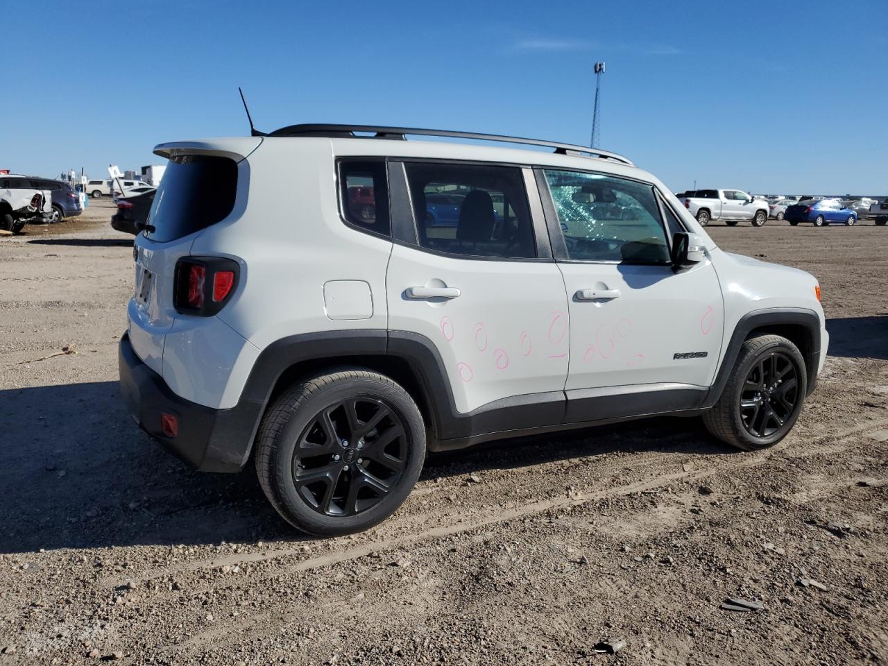 VIN ZACNJABB7KPJ76190 2019 JEEP RENEGADE no.3