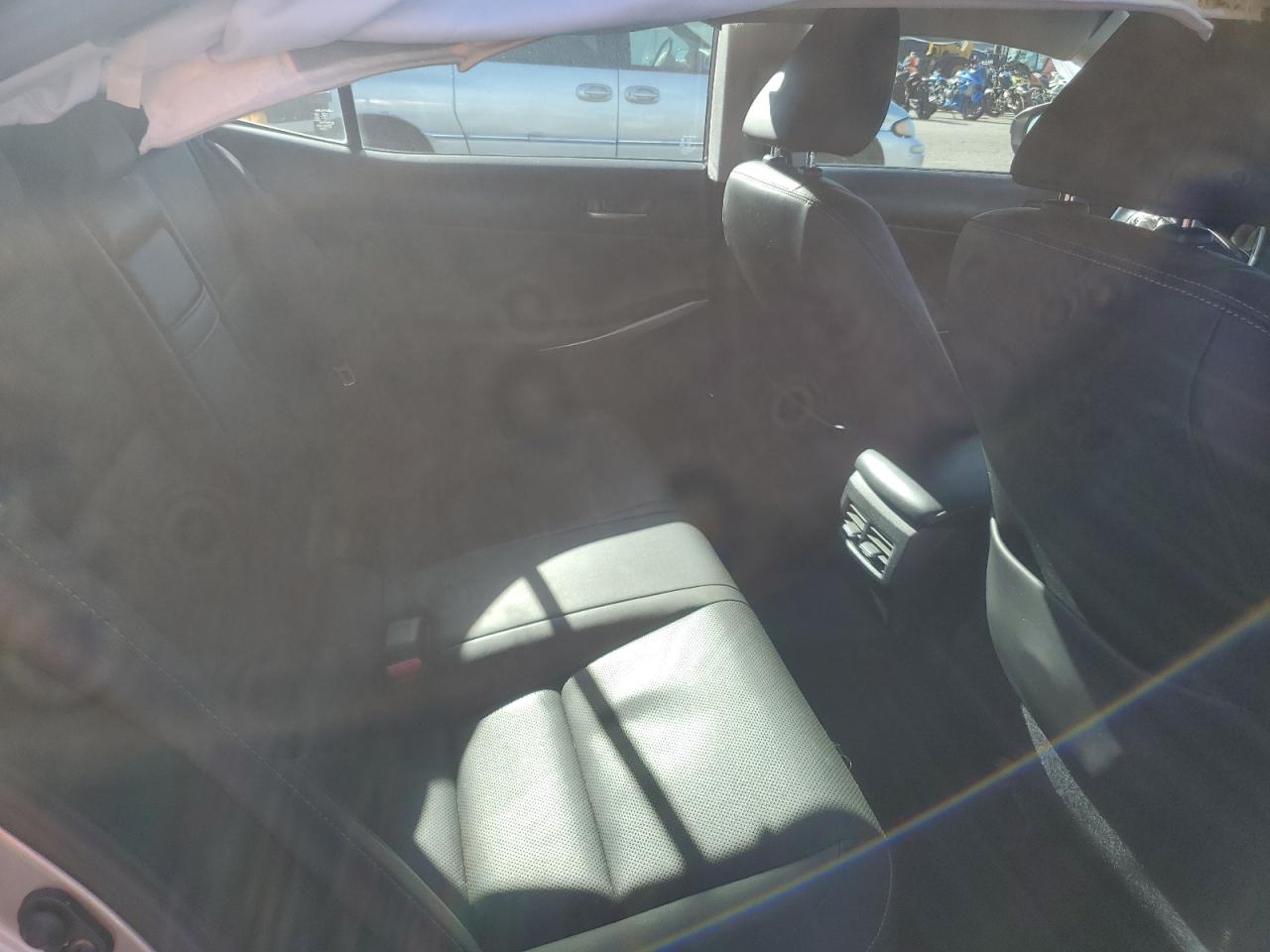 2019 Lexus IS - Image 10