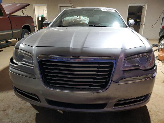  CHRYSLER 300 2013 Серебристый