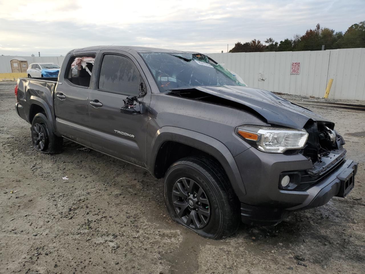 VIN 5TFAX5GN3MX194289 2021 TOYOTA TACOMA no.4