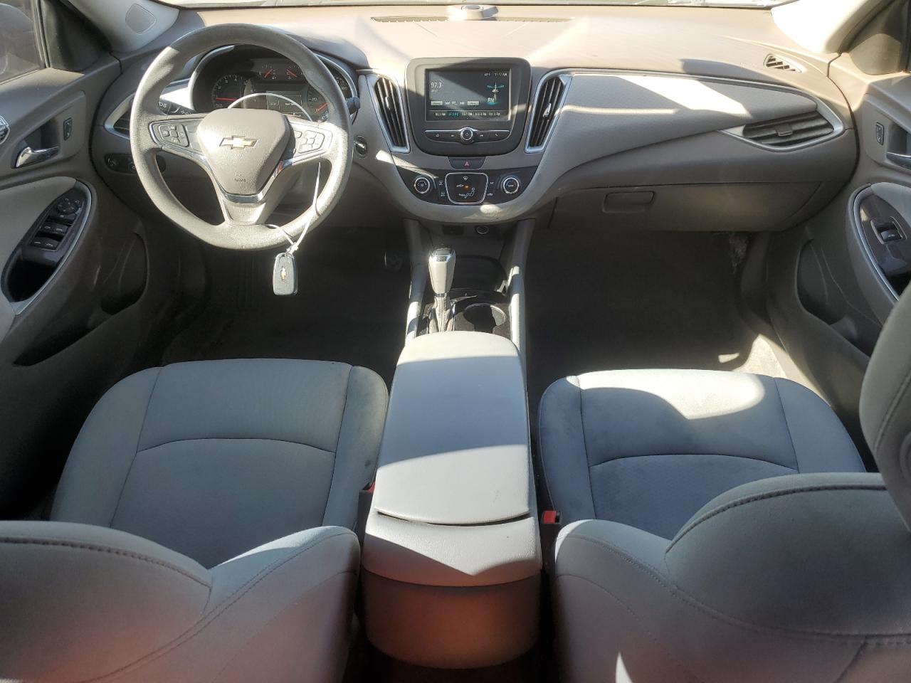 2017 Chevrolet Malibu - Image 8