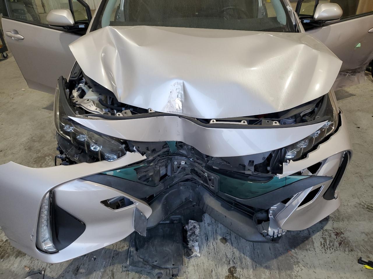 2017 Toyota Prius - Image 11