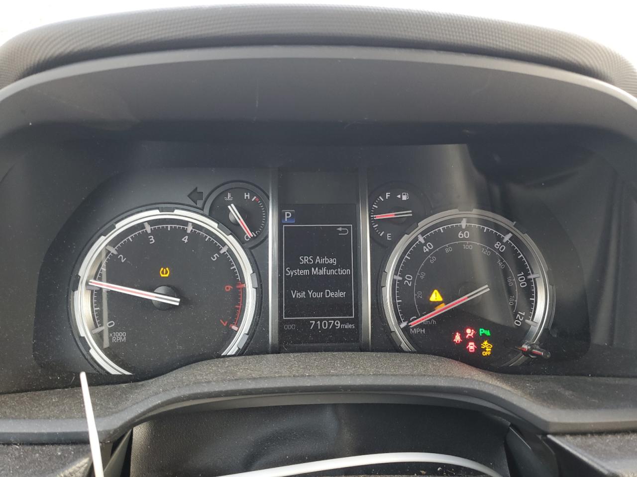 2020 Toyota 4Runner - Image 9