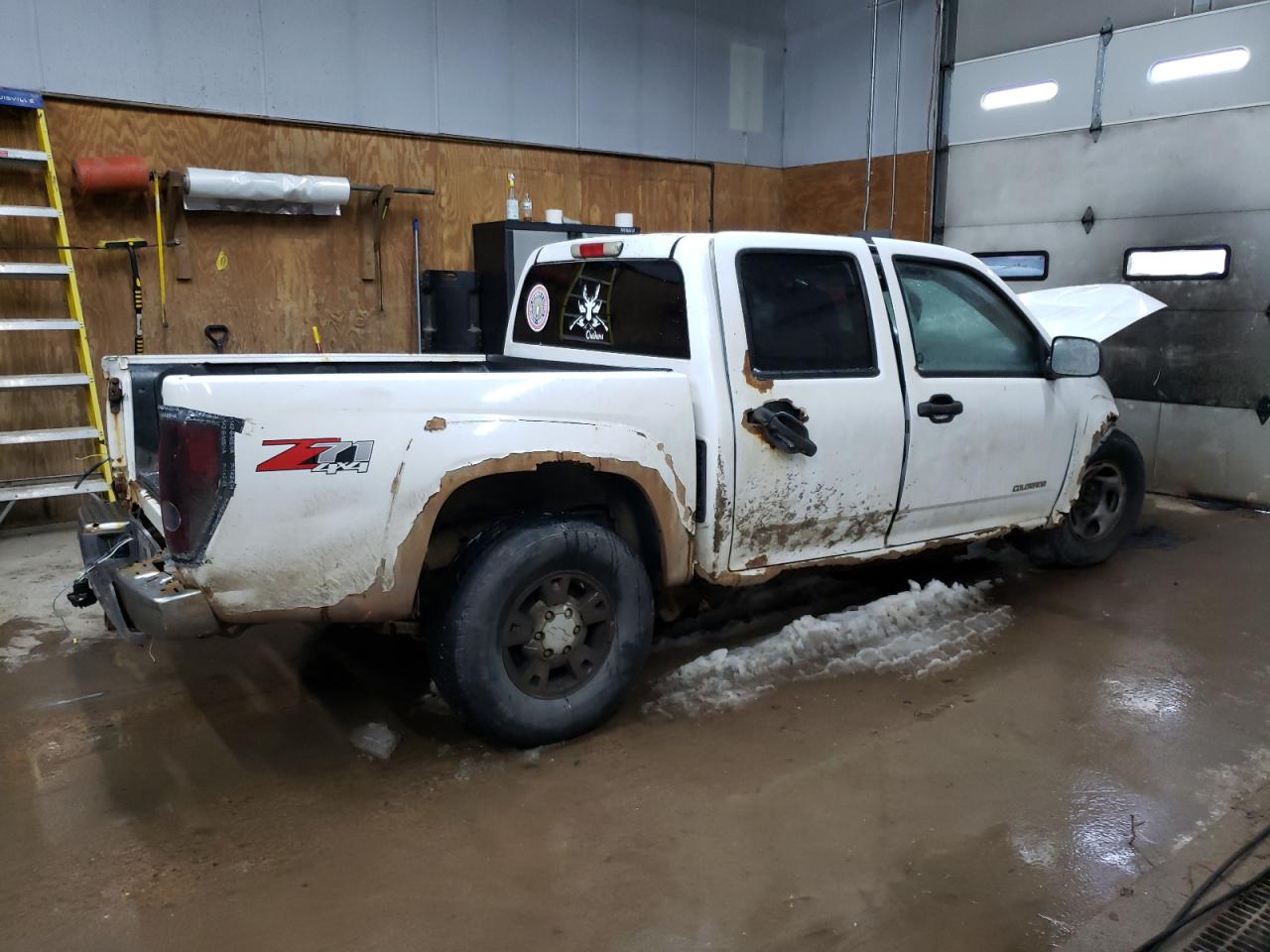 2005 Chevrolet Colorado - Image 3