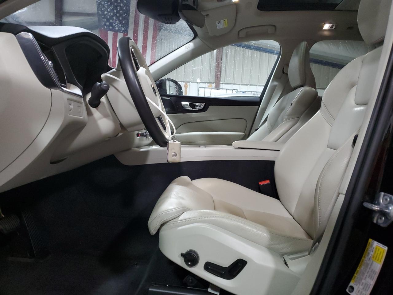 2019 Volvo XC60 - Image 7