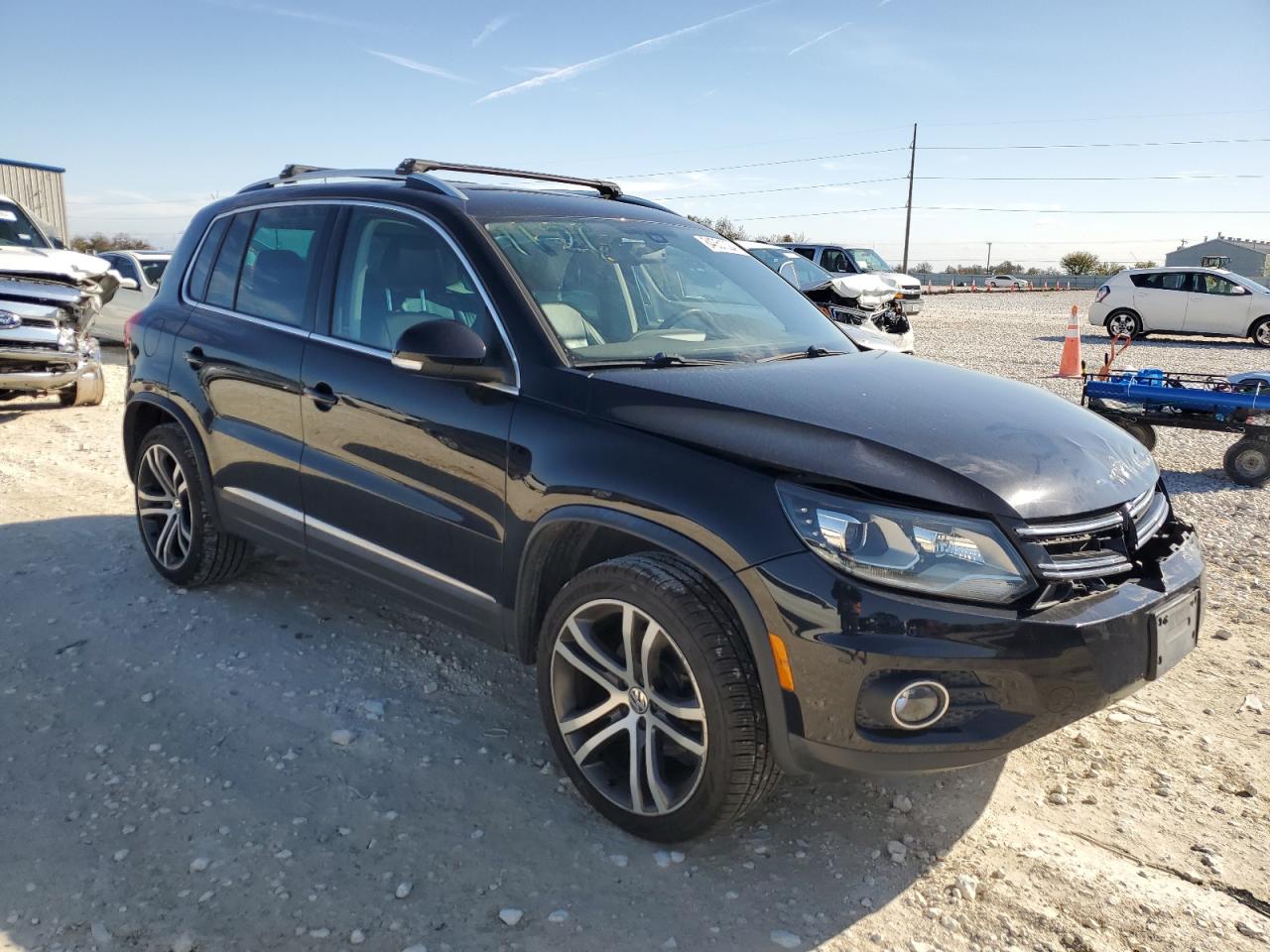 2017 Volkswagen Tiguan - Image 4