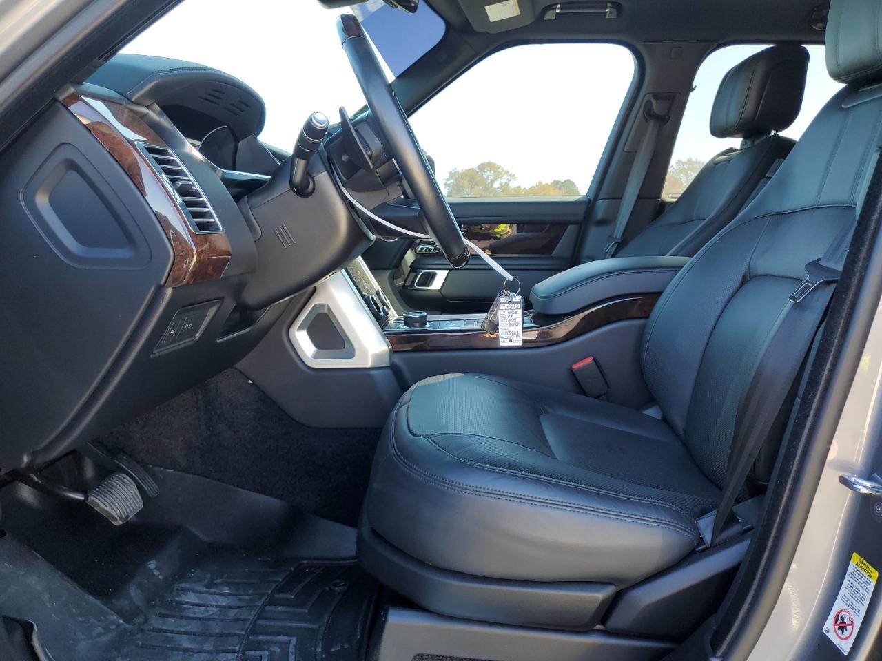 2020 Land Rover Range Rover - Image 7
