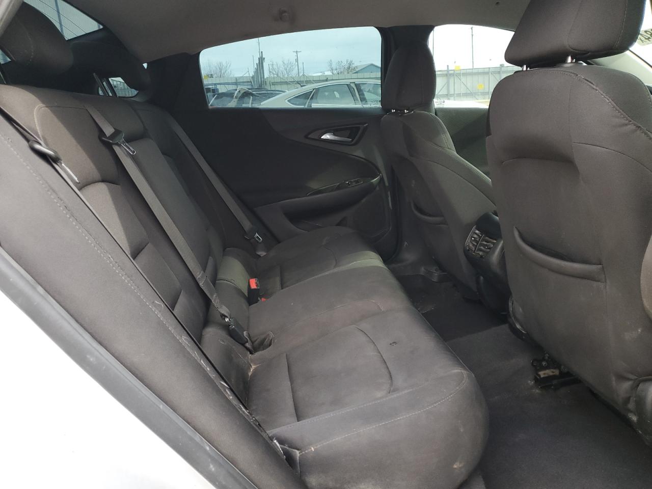 2019 Chevrolet Malibu - Image 10