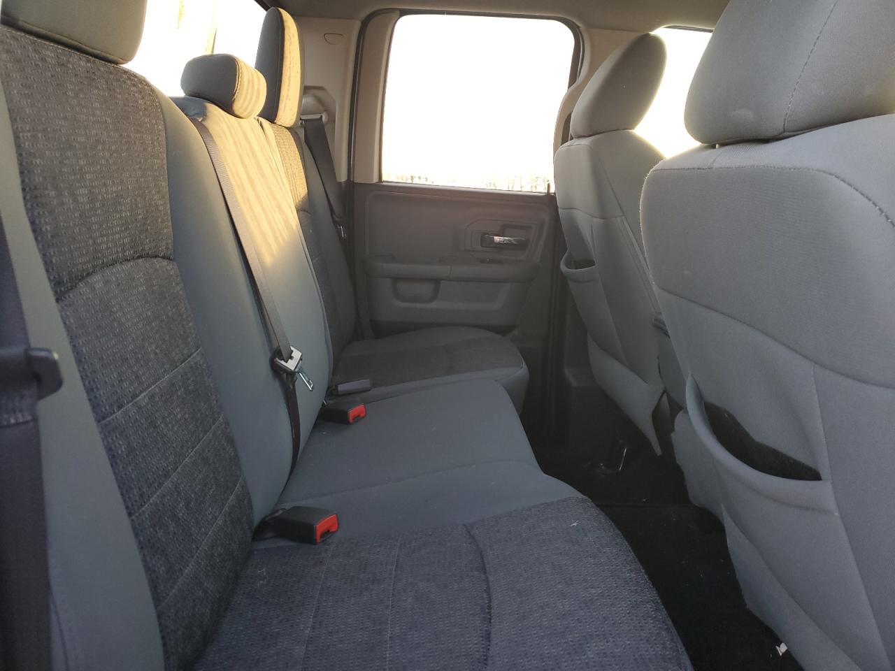 2015 RAM 1500 - Image 10
