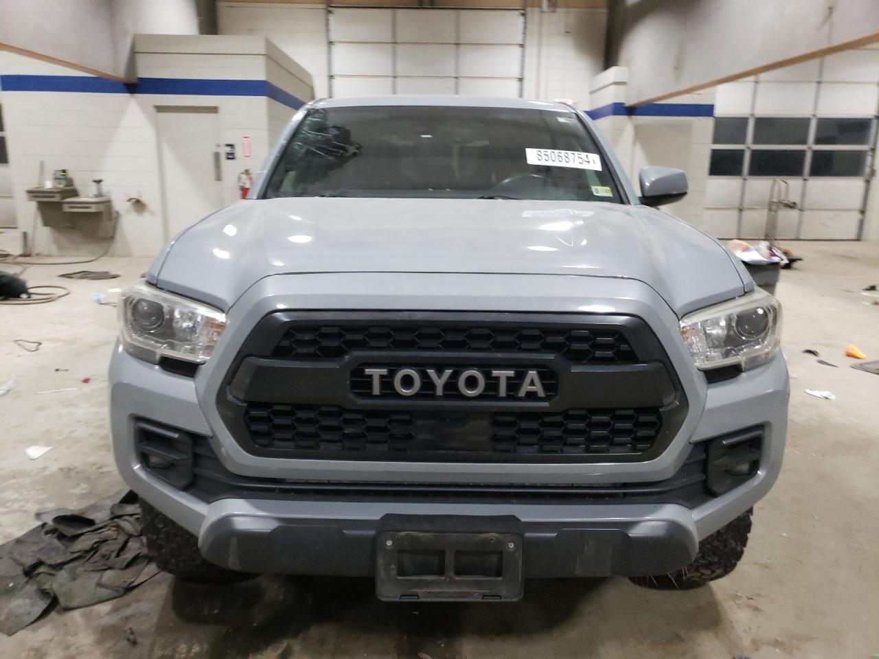 VIN 5TFCZ5AN3JX151966 2018 TOYOTA TACOMA no.5